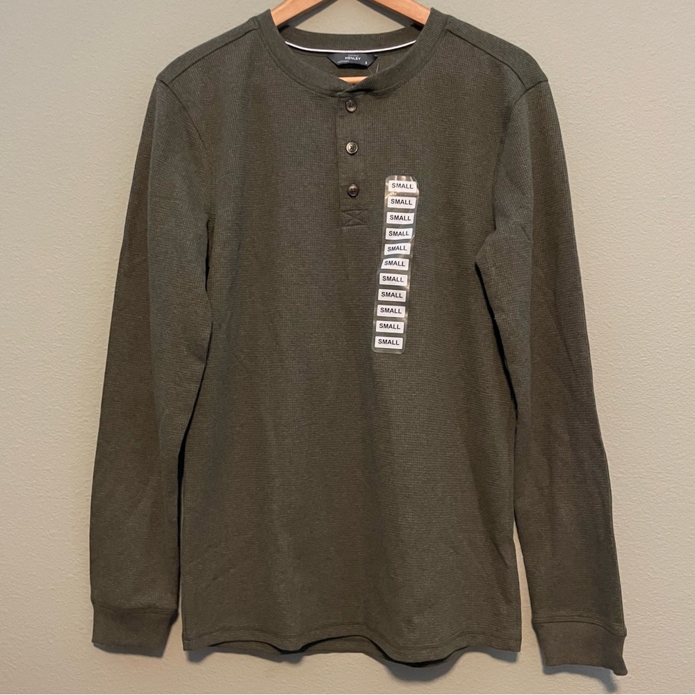 Member’s Mark Waffle Knit Thermal Henley in Faded Green - Size Small